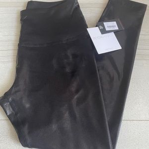 Beyond Yoga Pearlized Legging Liquid Black